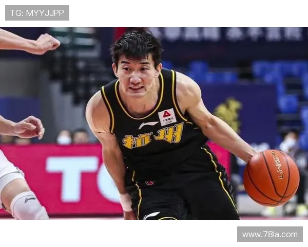 孙铭徽伤情公布 距腓前韧带撕裂恐休战2-3月